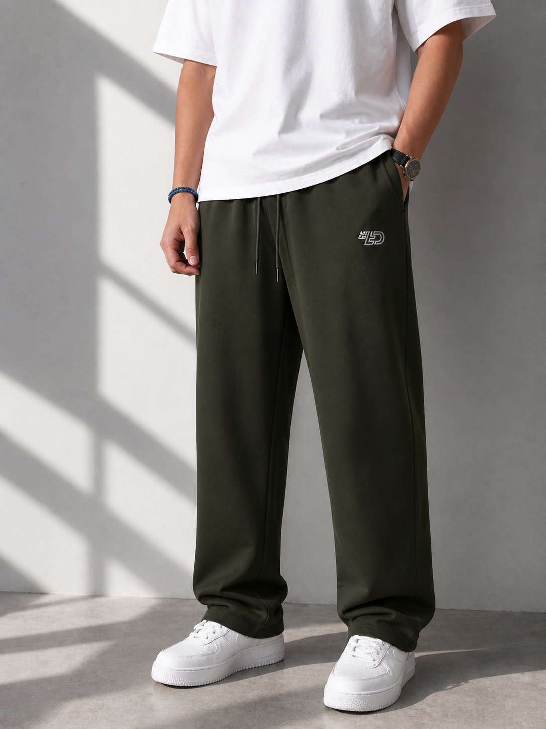 OLIVE GREEN REGULAR FIT SWEET PANTS